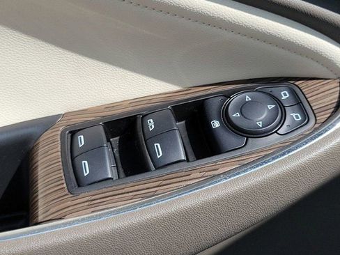 Used 2022 Chevrolet Malibu Premier image 31