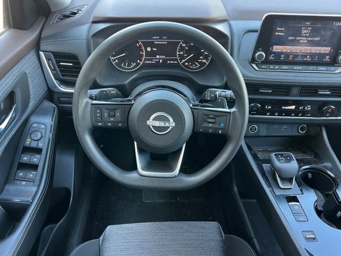Certified 2023 Nissan Rogue SV image 14