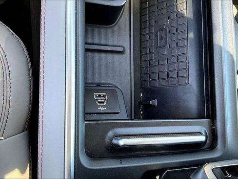 Used 2025 Ford Expedition Max Active AWD/4WD image 18