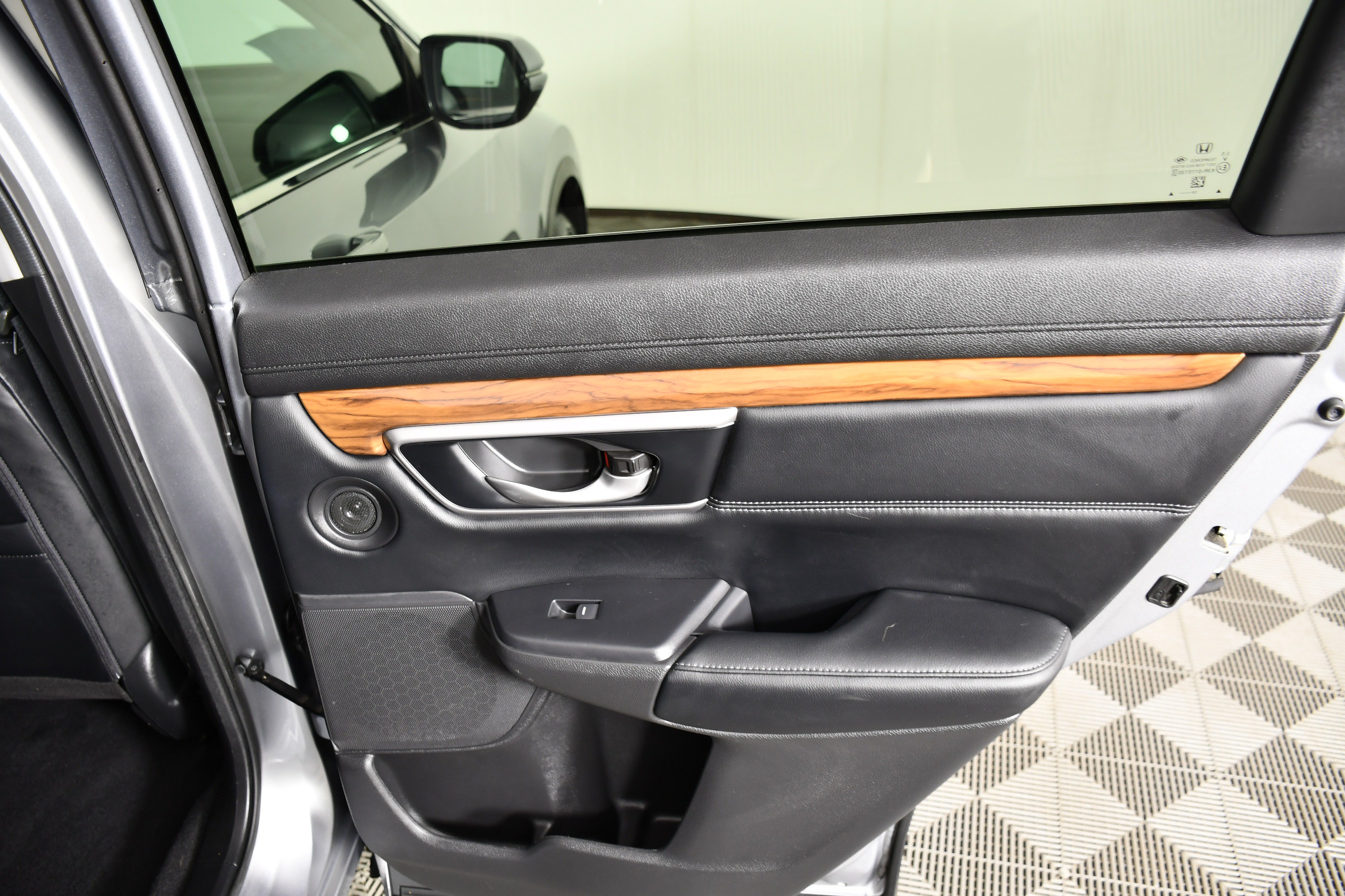 Used 2019 Honda CR-V Touring image 44