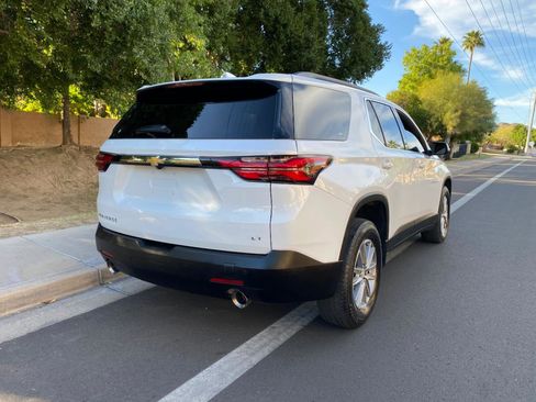 Used 2023 Chevrolet Traverse LT image 4