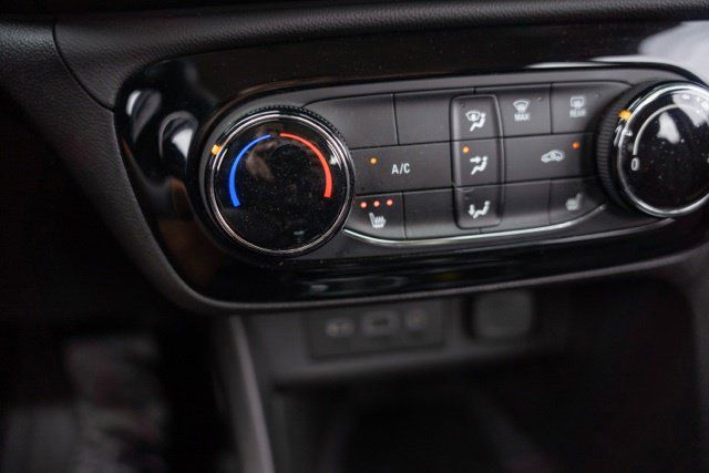 Used 2023 Buick Encore GX Preferred w/ Cold Weather Comfort Package AWD/4WD image 23