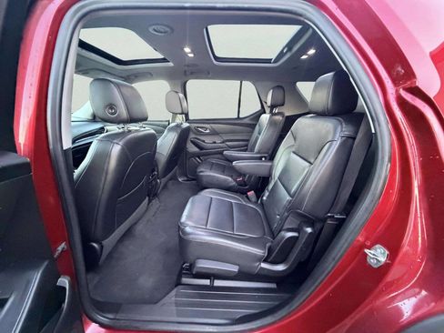 Used 2019 Chevrolet Traverse LT w/ LT Premium Package AWD/4WD image 29