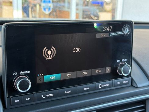 Certified 2025 Honda Pilot Sport image 17