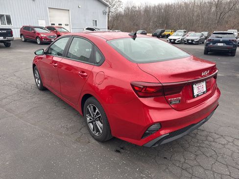 Used 2024 Kia Forte LXS image 5