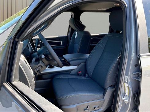 New 2026 RAM 2500 Big Horn AWD/4WD image 19