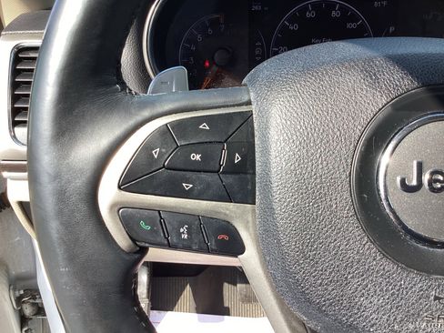 Used 2017 Jeep Grand Cherokee Limited image 15