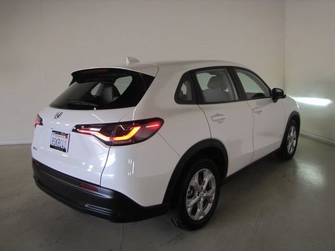 Certified 2025 Honda HR-V LX image 25