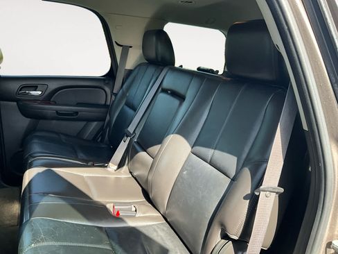 Used 2011 Chevrolet Tahoe LT w/ Luxury Package AWD/4WD image 13