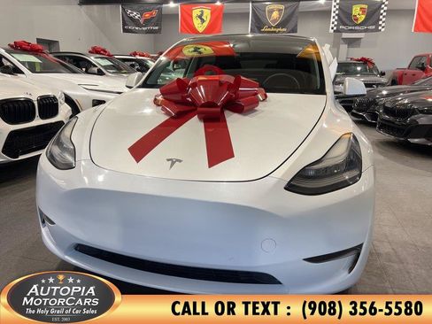 Used 2021 Tesla Model Y Long Range AWD/4WD image 1