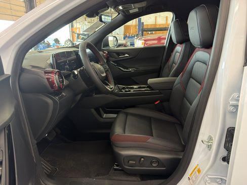 New 2026 Chevrolet Equinox RS w/ Convenience Package III AWD/4WD image 14