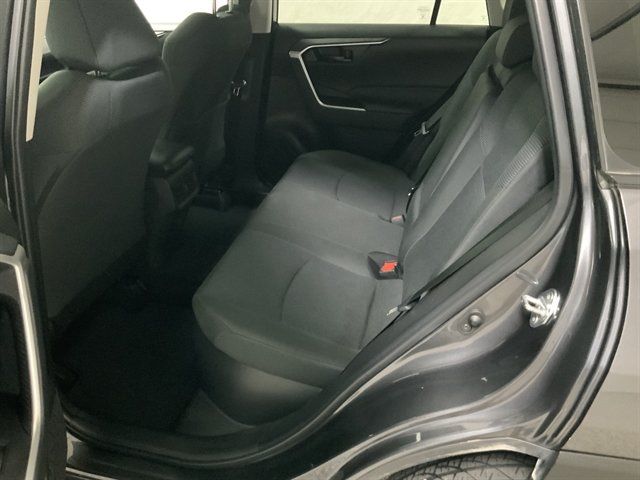 Used 2023 Toyota RAV4 LE AWD/4WD image 16