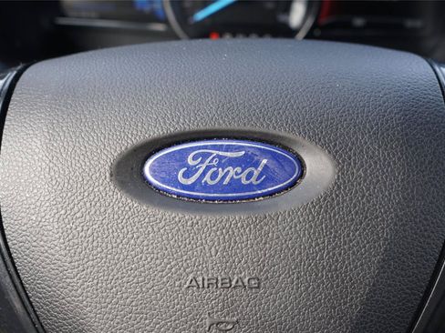 Used 2017 Ford Explorer XLT w/ Equipment Group 202A FWD image 15