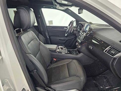 Used 2019 Mercedes-Benz GLS 550 4MATIC image 10