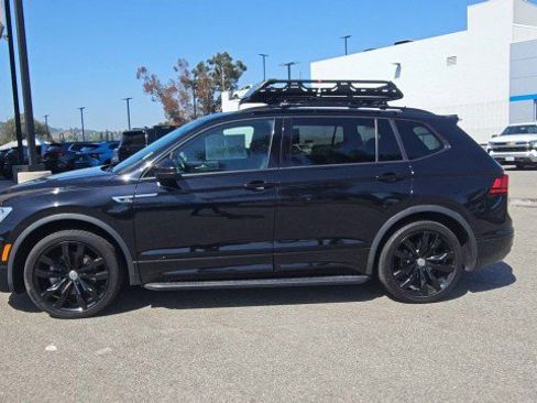 Used 2021 Volkswagen Tiguan SE R-Line FWD image 5