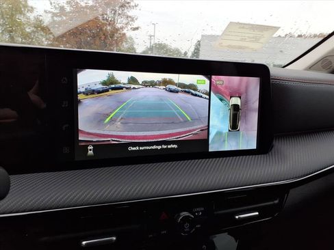 New 2026 Nissan Kicks SR image 9