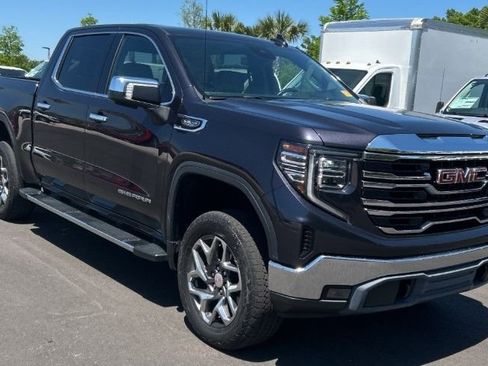 Used 2023 GMC Sierra 1500 SLT w/ SLT Premium Package image 7