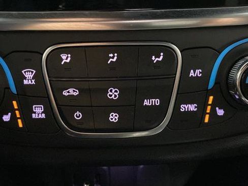 Used 2023 Chevrolet Traverse LT w/ Midnight/Sport Edition AWD/4WD image 30