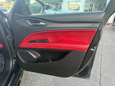 Used 2021 Alfa Romeo Stelvio Ti w/ Active Assist 2 Package TI image 20