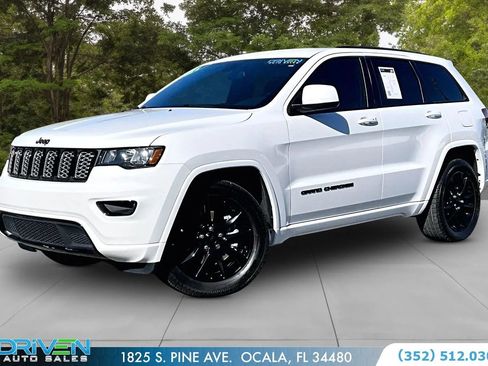 Used 2021 Jeep Grand Cherokee Laredo X RWD image 1