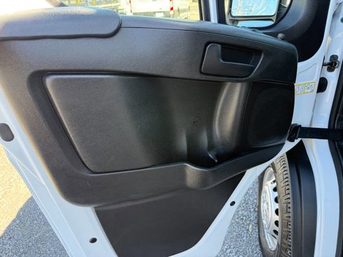 Used 2024 RAM ProMaster 2500 w/ Convenience Group FWD image 25