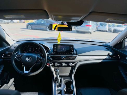 Used 2019 Honda Accord LX image 16