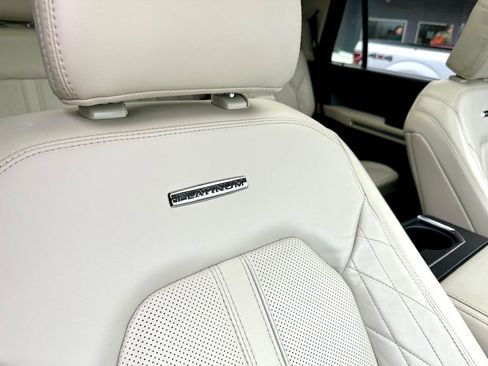 Used 2020 Ford Expedition Platinum image 33