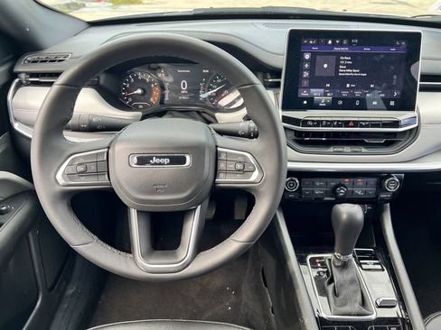 Used 2024 Jeep Compass Limited AWD/4WD image 9