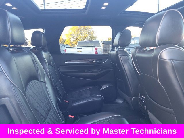 Used 2022 Buick Enclave Avenir AWD/4WD image 30
