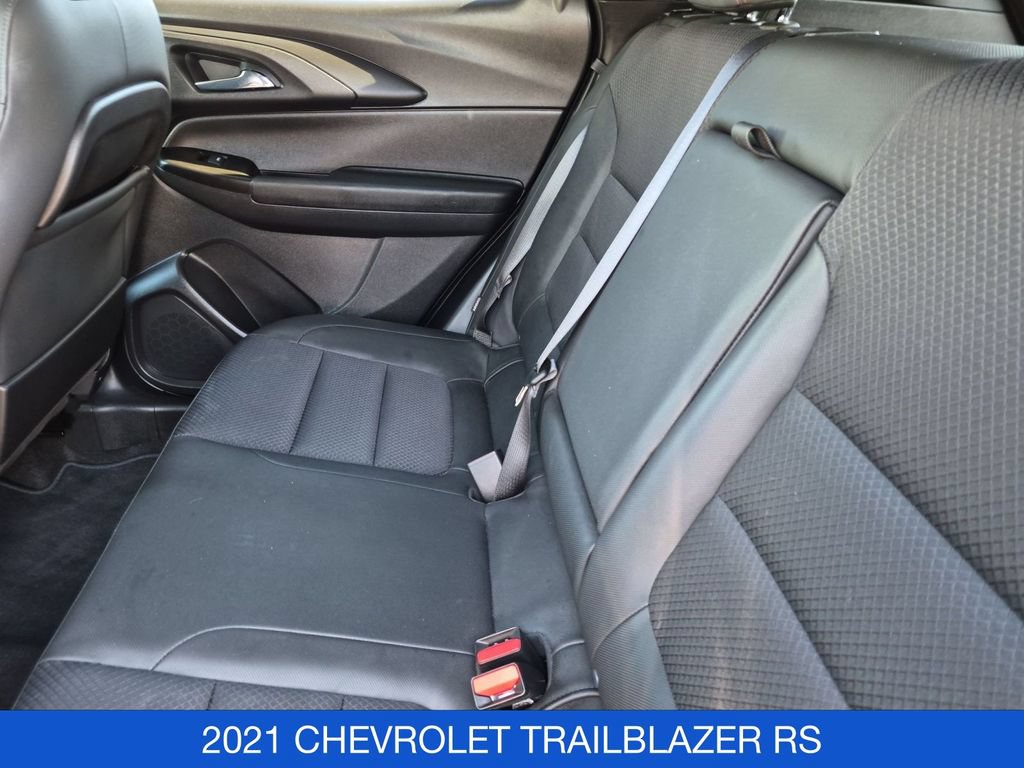 Used 2021 Chevrolet TrailBlazer RS w/ Sun and Liftgate Package AWD/4WD image 17