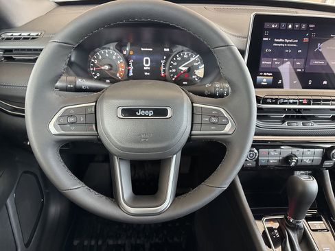 New 2026 Jeep Compass Latitude AWD/4WD image 25
