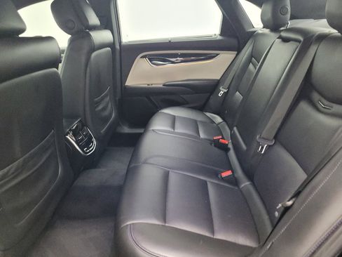 Used 2014 Cadillac XTS Platinum image 18