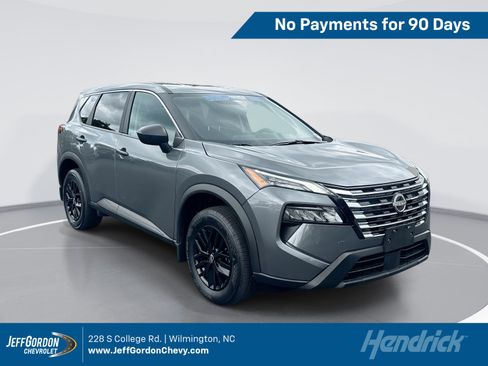 Used 2026 Nissan Rogue S AWD/4WD image 1