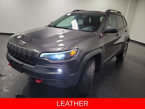 Used 2019 Jeep Cherokee Trailhawk w/ Cold Weather Group AWD/4WD image 5