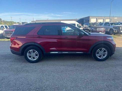 Used 2020 Ford Explorer XLT AWD/4WD image 12