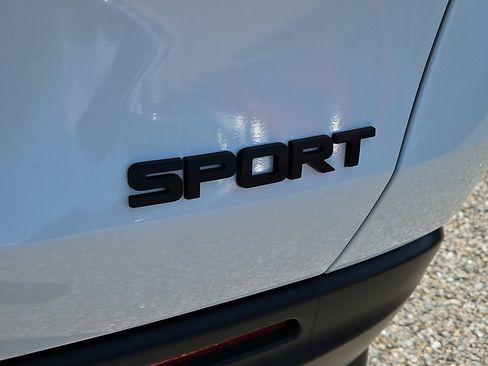 Certified 2025 Honda HR-V Sport image 12