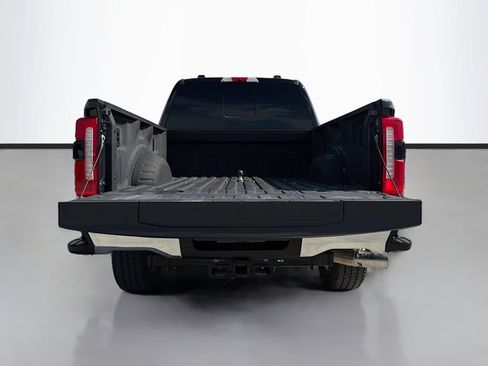 Certified 2024 Ford F250 Lariat w/ Lariat Ultimate Package AWD/4WD image 32