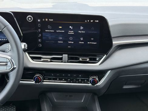New 2026 Chevrolet Equinox LT w/ Convenience Package II image 4