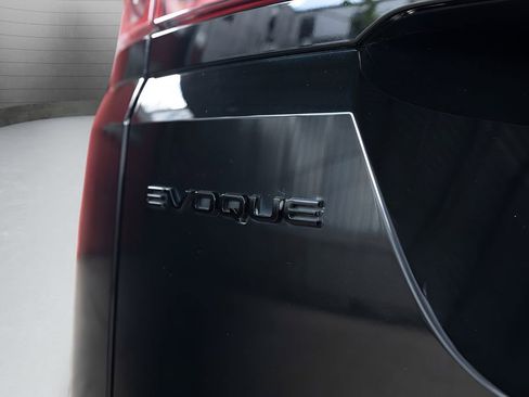 Used 2022 Land Rover Range Rover Evoque R-Dynamic S AWD/4WD image 18