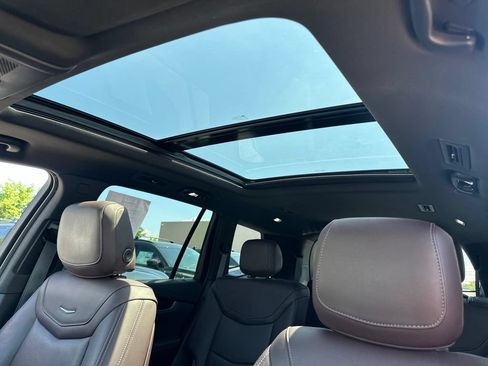 Used 2021 Cadillac XT6 Premium Luxury AWD/4WD image 8