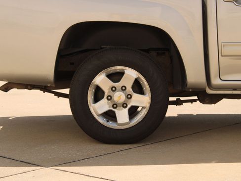 Used 2012 Chevrolet Colorado LT RWD image 32