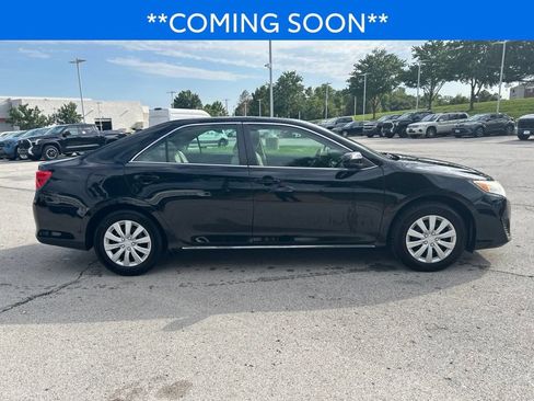 Used 2014 Toyota Camry LE FWD image 5
