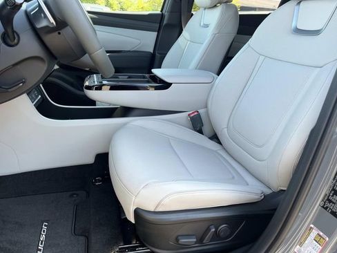 New 2026 Hyundai Tucson Limited image 21