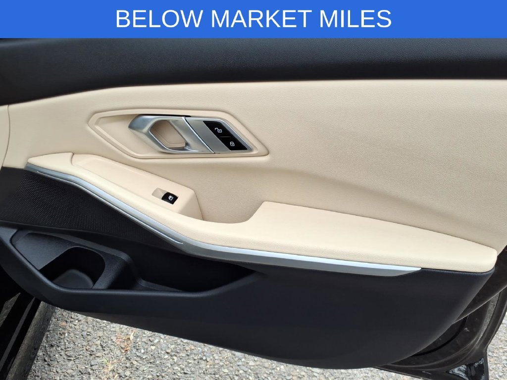 Used 2023 BMW 330i xDrive Sedan w/ Premium Package AWD/4WD image 9