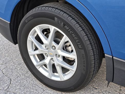 Certified 2024 Chevrolet Equinox LS w/ LS Convenience Package FWD image 9