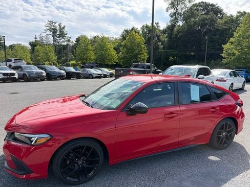 Used 2022 Honda Civic Sport image 2