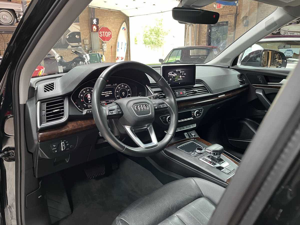 Used 2020 Audi Q5 2.0T Premium Plus w/ Premium Plus Package AWD/4WD image 9