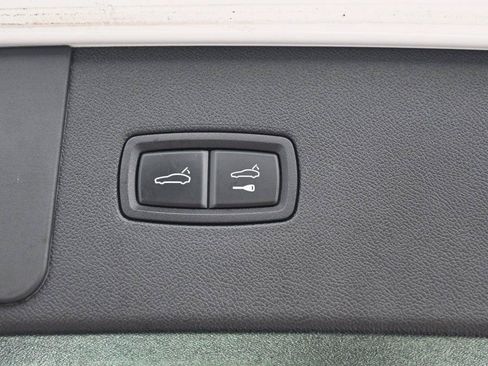 Used 2019 Porsche Cayenne S w/ Premium Package AWD/4WD image 16