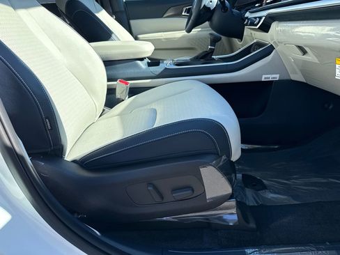 New 2026 Kia Carnival SX Prestige image 6