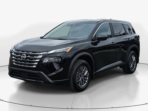 Used 2025 Nissan Rogue S image 7